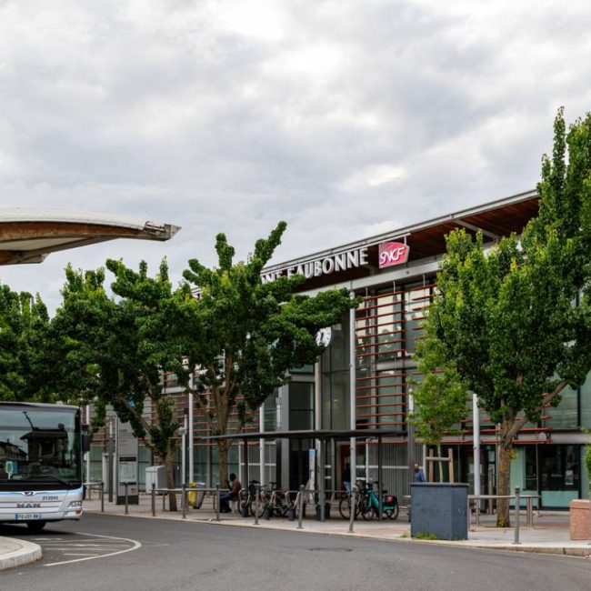 Mobilier urbain non publicitaire : l'approche éco-conçue pour les réseaux de transport
